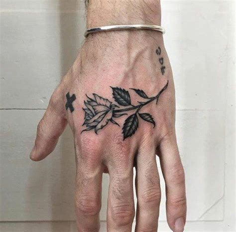 tatuajes para el puo de la mano|18 ideas de Tatuajes en la MANO de hombre/mujer。